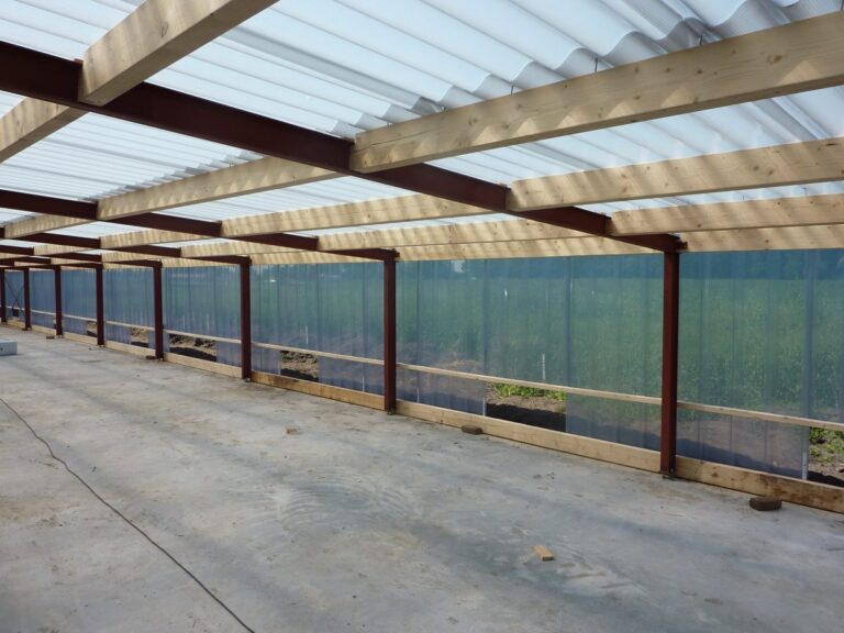 Pluimveebedrijf in Lochem met Heat Guard 50 golfplaten