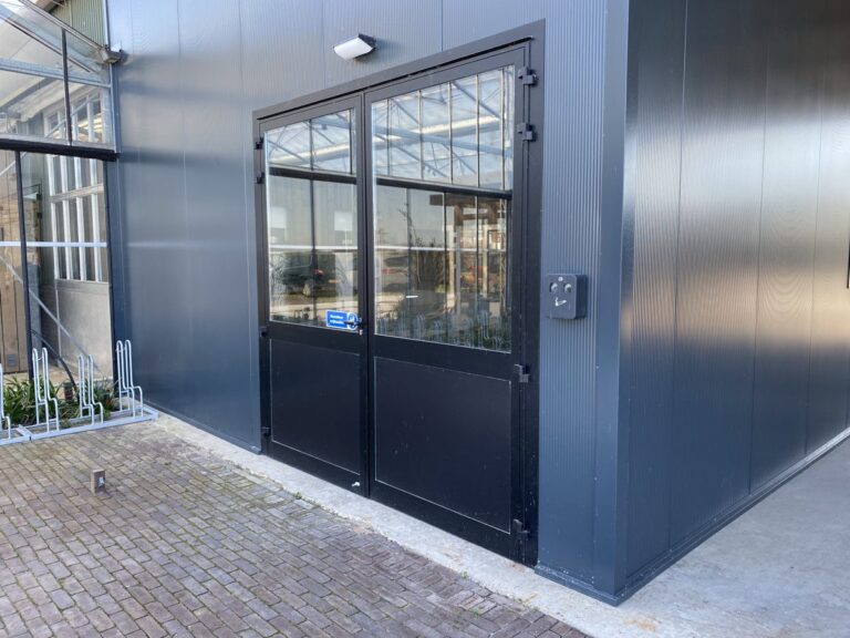 Projectfoto Aluminium deuren in Roelofarendsveen