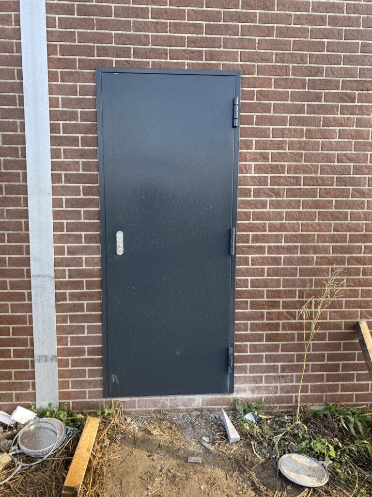 Brandwerende deur in varkensstal in Sint-Oedenrode