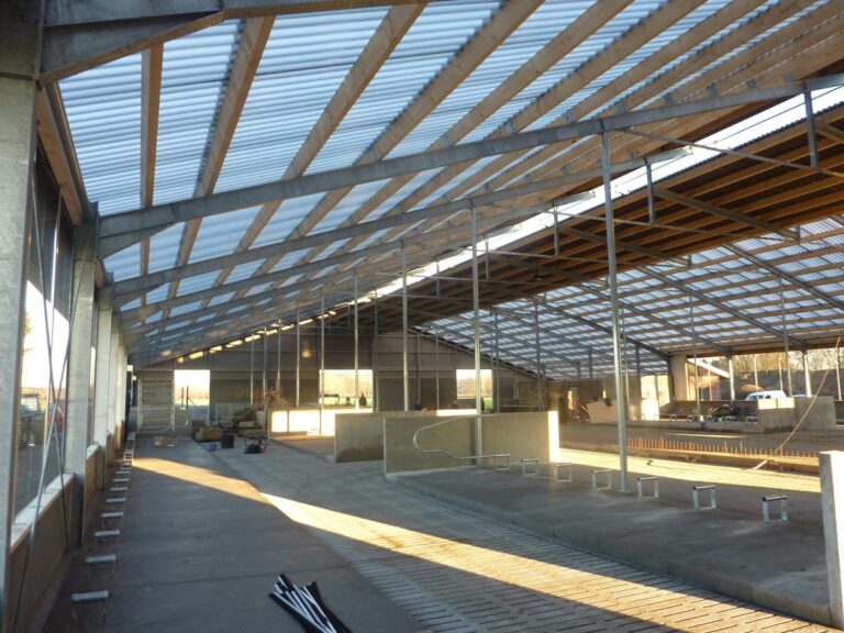 Nieuwbouwstal in Wichmond met Heat Guard golfplaten